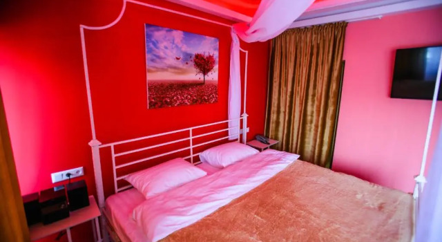 4 Rooms