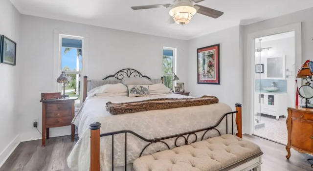 Коттедж с балконом 16501 Arbor Ridge Dr