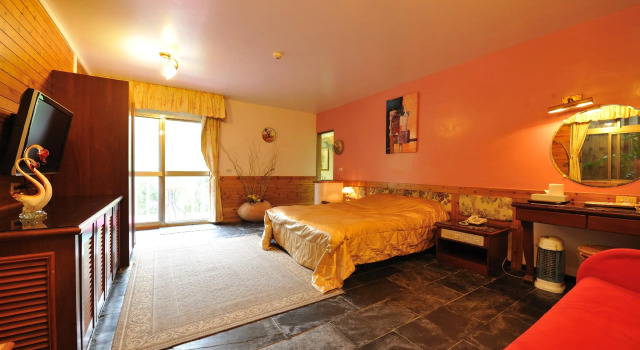 Shinmingshan Holiday Inn, Prenota Hotel Hotel a Nantou County con parcheggio, Parcheggio