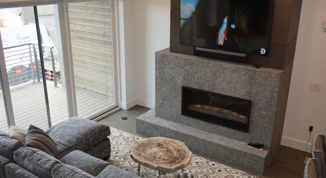 New 3br/4ba Stunning  In Canyons Village 3 Bedroom Condo by RedAwning, Забронировать Отель Отели Парк-Сити с парковкой, рядом с Canyons Parking Lot, Парковка