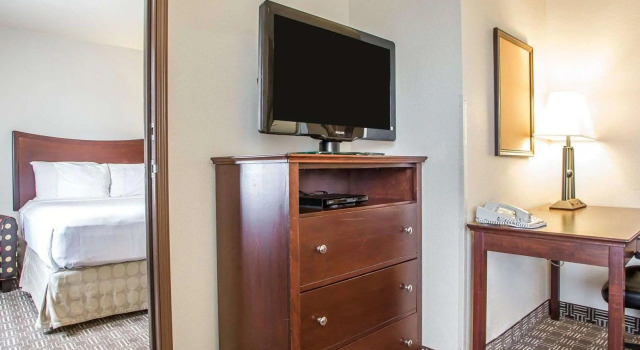 Четырёхместный люкс MainStay Suites St Robert - Fort Leonard Wood