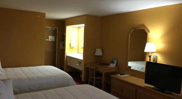 Standard Vierer Zimmer Parkfield Inn - Clinton