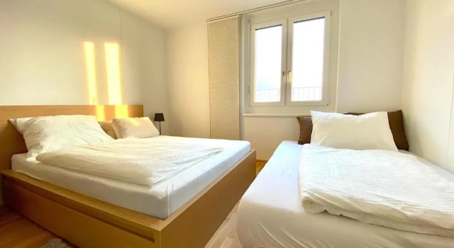 Sonnenwohnen Penthouse direkt bei U-Bahn und Therme Wien mit Top Anbindung ins Zentrum