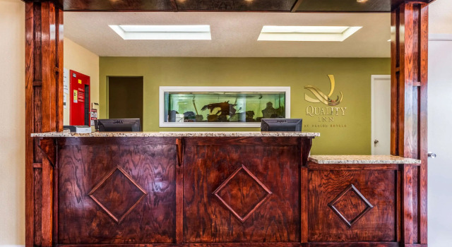 Quality Inn University near Downtown, Buchen Sie Hotel San Marcos Texas Hill Country