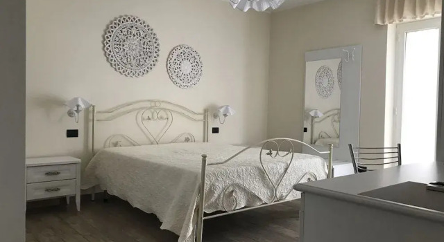 SunWine Bed & Breakfast