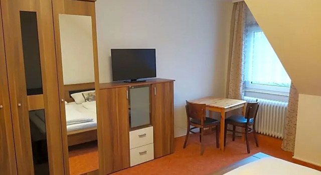 Damhirsch, Book Hotel Neustadt am Rübenberge 