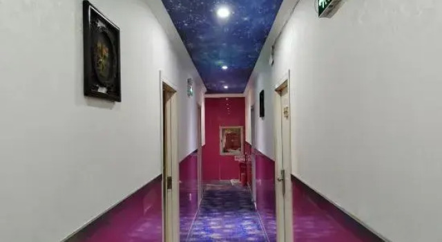 Xinyi Fashion Hotel, Varaa Hotelli Xuhang Shanghai