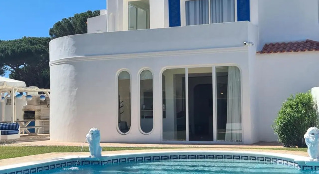 Вилла Villa Azul - Clever Details, Luxury villa, private pool, access to a club with tennis court, playground, communal pools