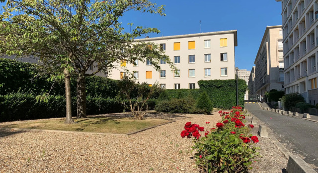 Foch, Book Apartment Perret 