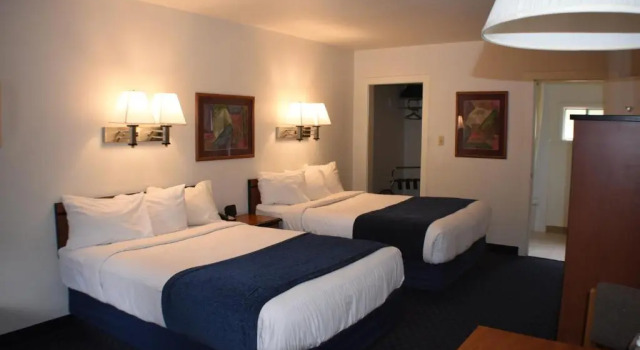 Четырёхместный номер Standard Villa Motel at Manitou Springs