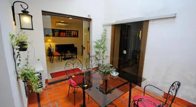 Giuseppe Hostal & Suites