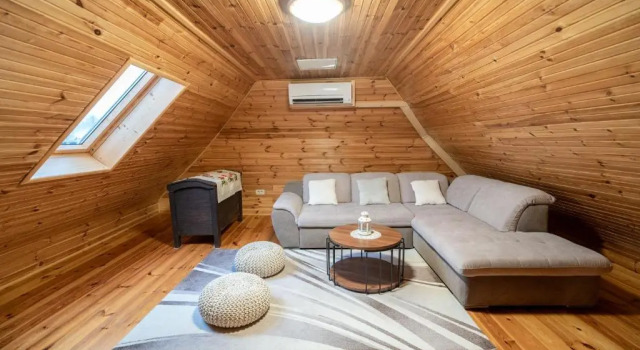 Chalet Markoci With Hot Tub, Book Chalet Villaer i Karlovac county, Villa