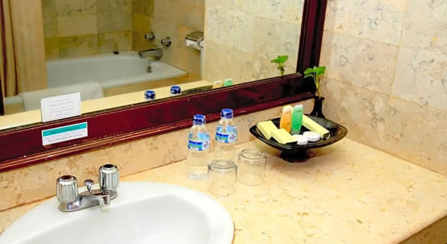 Двухместный номер Luxury Grand Legi Hotel Mataram
