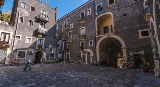 Maisonette RG8 in Catania, Забронировать Отель Катания Сицилия, рядом с Парк Вилла Беллини