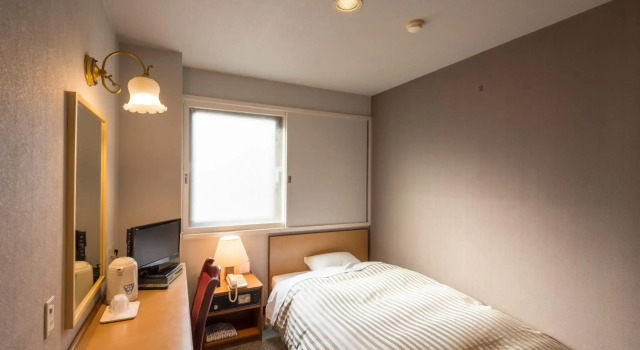 Oka Hotel, Забронировать Отель Отели Канандзава 3 звезды, рядом с Kazuemachi Tea House Street, 3*