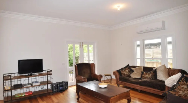 Paperbark Homestead, Book Hotel Inverloch 