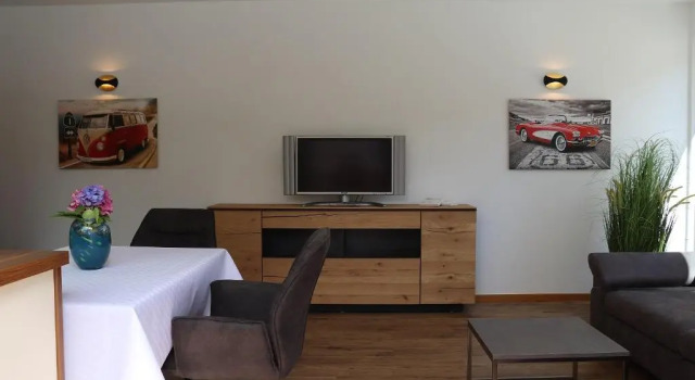 Апартаменты Ferienwohnung mit sehr großer sonnenverwöhnten Terrasse