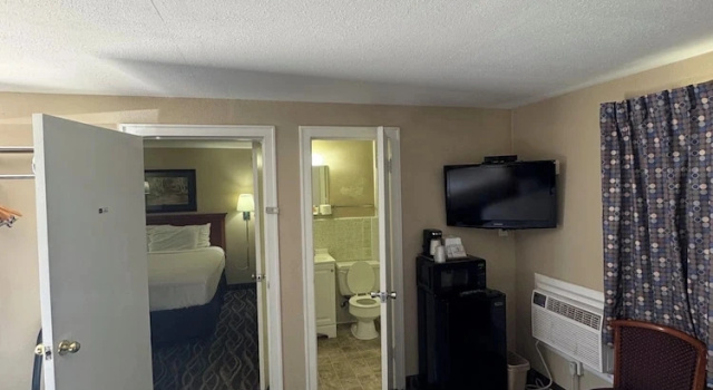 Семейный номер Standard Roadside Motel