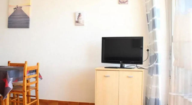 Appartement Port-la-Nouvelle, 2 pièces, 4 personnes - FR-1-229C-20, Book Lejlighed Hoteller i Corbières med parkering, Parkering