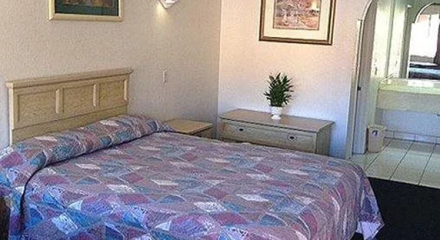 VIP Inn and Suites Cudahy, Buchen Sie Hotel Cudahy Kalifornien
