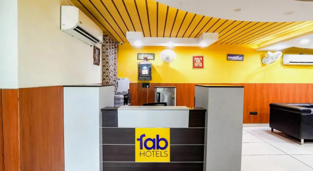 Yoyo Rooms Near Saphire International School Sector 70, Забронировать Отель Нойда штат Уттар-Прадеш