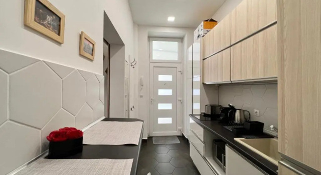 Апартаменты Stunning Studio Apartment