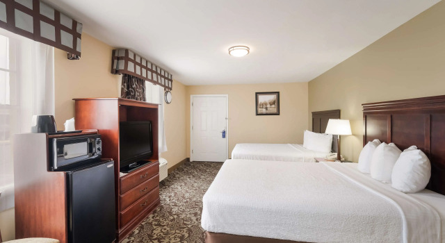 Четырёхместный номер Standard Best Western Conway
