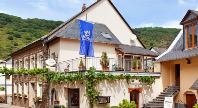 Holiday Winery Andrae-goebel, Забронировать Отель Отели Эрнст с парковкой, Парковка