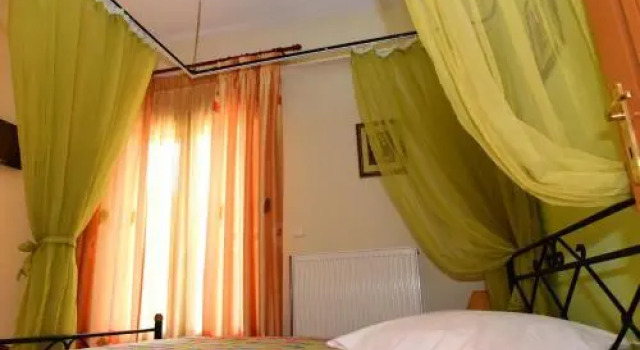 Flat 1 Bedroom 1 Bathroom - Kalavryta, Prenota Hotel Kalavrita 