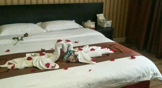 HQ Yueke Hotel, Забронировать Отель Цзинин Шаньдун