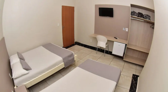 Трёхместный номер Standard Liv Hotel