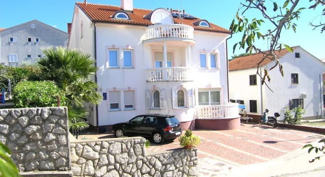 Apartments Kristina, Забронировать Апартаменты/квартира Отели Крка с парковкой, рядом с Krk Harbour, Парковка