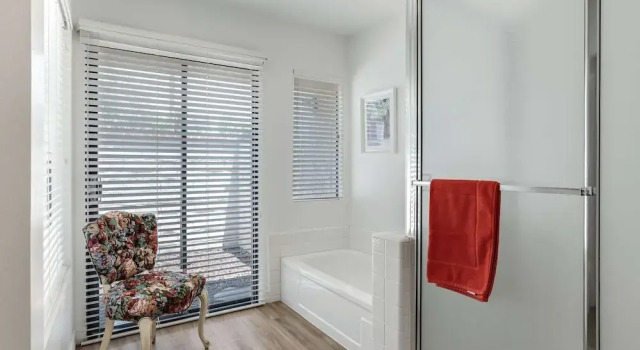 Spacious Single-story Condo With Golf Course Views
