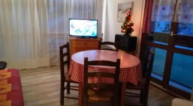 appartement et studio, Book Apartment Hotels in Burgundy with a Pool, Swimming Pool