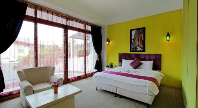 Rainbowtown Hotel