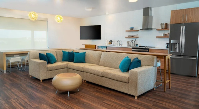 Четырёхместный люкс Element by Marriott Sacramento Airport
