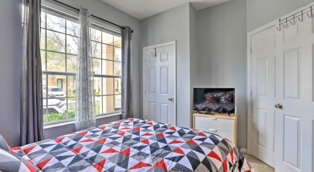 Апартаменты Resort Townhome w/ Splash Pool ~ 7 Mi to Disney!