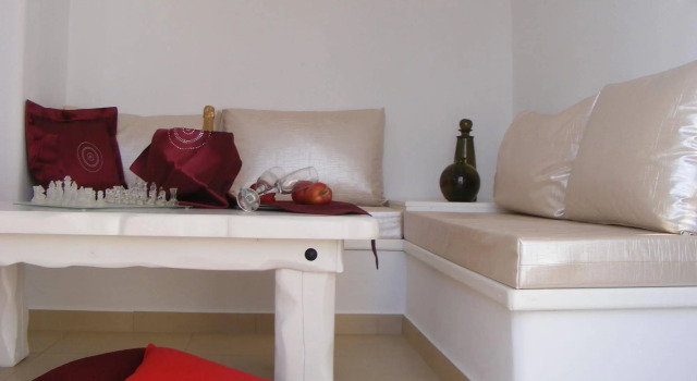 Drosostalides Suites, Забронировать Отель СПА-отели Санторини, рядом с Пляж Перисса, SPA-услуги