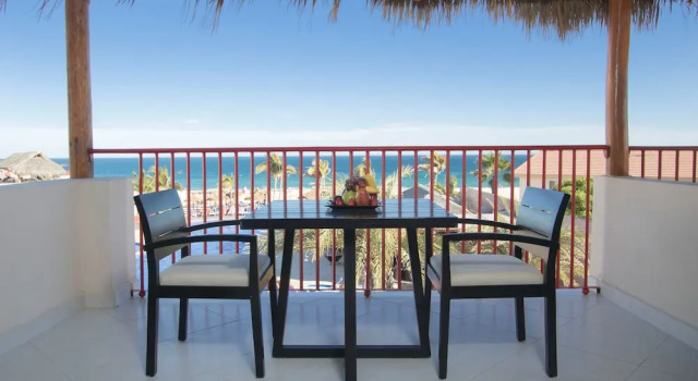 Номер Standard oceanfront Grand Decameron Los Cabos, A Trademark All-Inclusive Resort