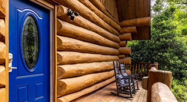 Коттедж Boutique Cabin, Remodeled in 2021, Great Location, Hot Tub, Seasonal Access to Resort Pool