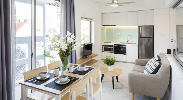 Двухместный номер Economy с балконом The Tropical Residence Serviced Homestay