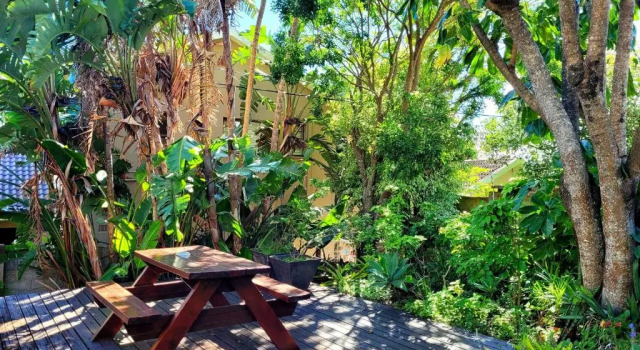 Tropical Seaside Suite 8