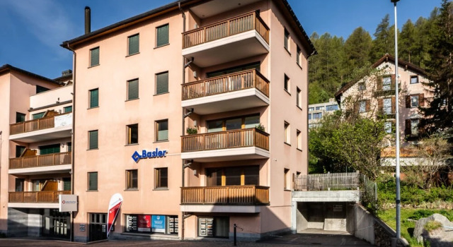 Chesa Sur Ova 22 St Moritz, Book Apartment Hotels in Grisons with Parking, Parking