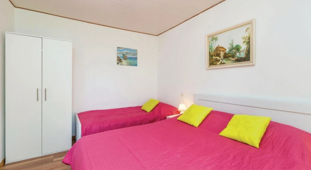 Amazing Home in Jablanac With 2 Bedrooms and Outdoor Swimming Pool, Boek Hotel Hotels in Lika-Senj County met zwembad, Zwembad