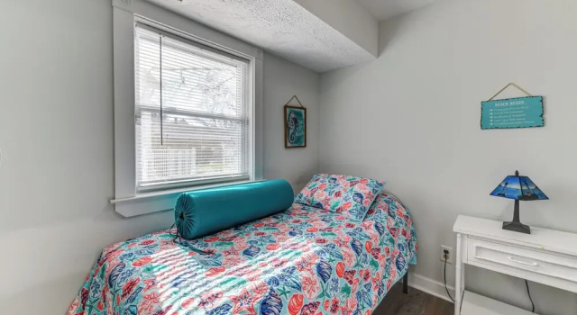 Коттедж Adorable Cottage: Fire Pit, Walk to Colonial Beach