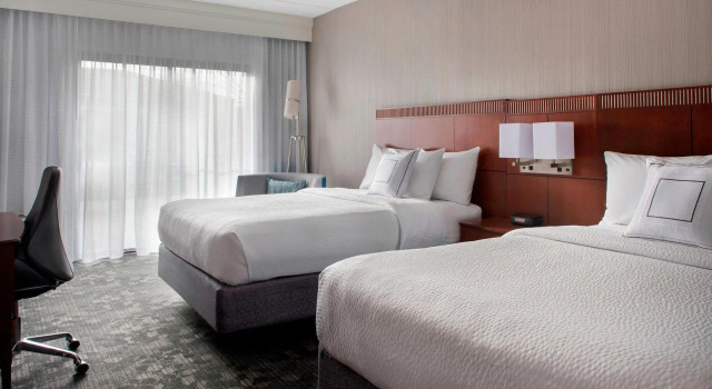 Четырёхместный номер Standard Courtyard by Marriott Fishkill