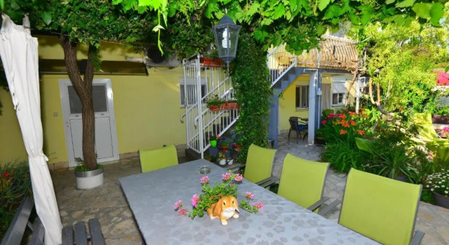 Студия Apartments Veky 3