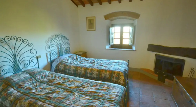 Farmhouse in Mugello With Valley Views, Забронировать Дом для отпуска Отели Борго-Сан-Лоренцо с парковкой, Парковка