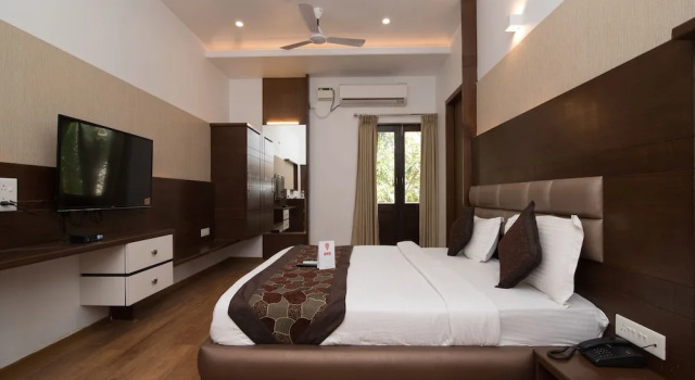 OYO 10000 Hotel Aquolim, Book Hotel Hotels in Goa with a Pool, Swimming Pool