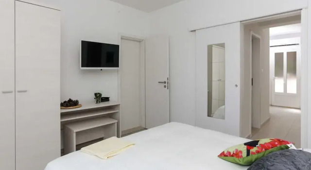 Апартаменты Apartments Posta - Superior One-bedroom Apartment With Terrace and Sea View - Apartman 7